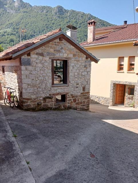 Apartamentos Rurales El Lleron Caso 外观 照片