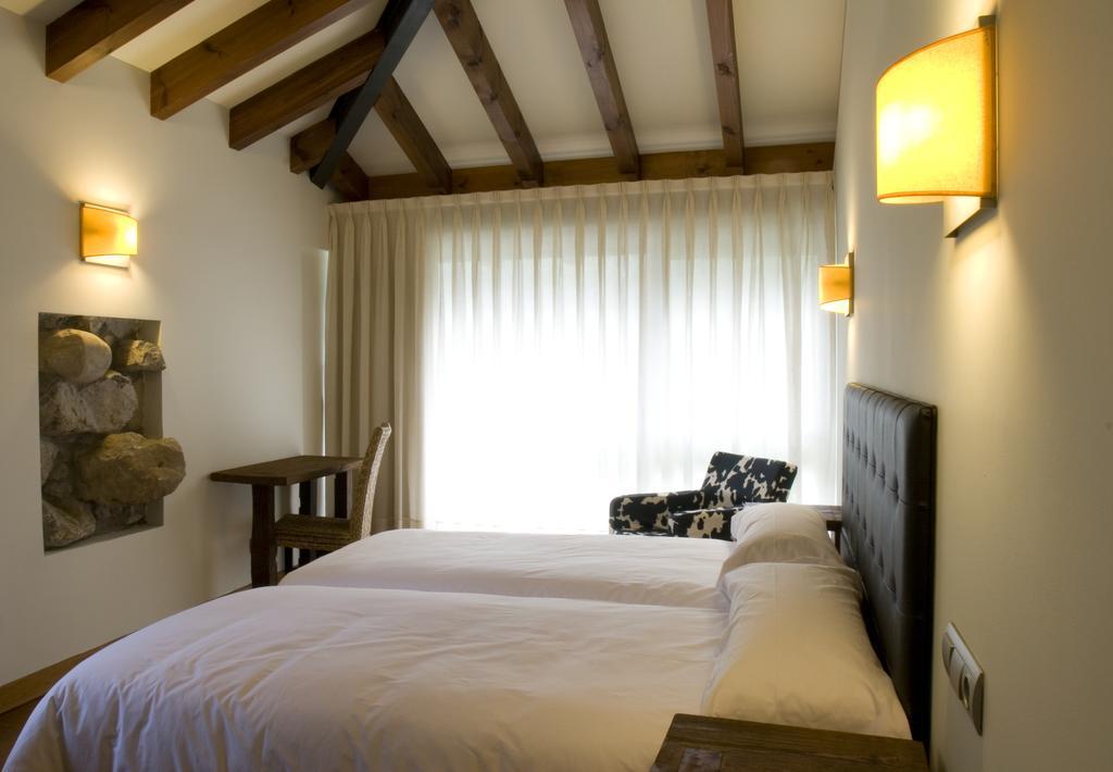 Apartamentos Rurales El Lleron Caso 外观 照片