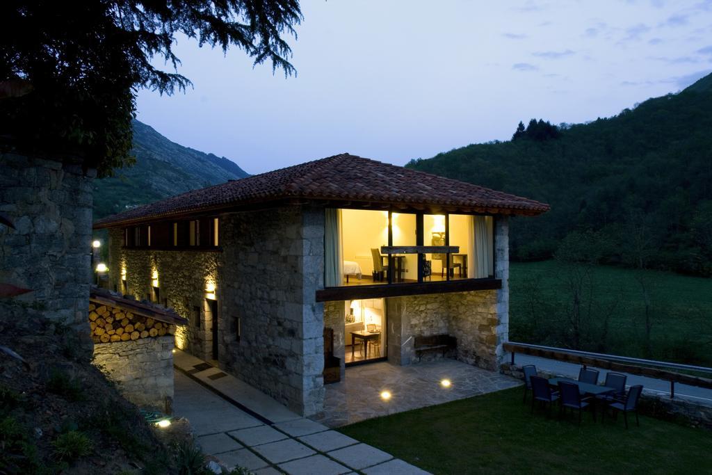 Apartamentos Rurales El Lleron Caso 外观 照片